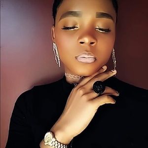 Meet your Posher, Patience